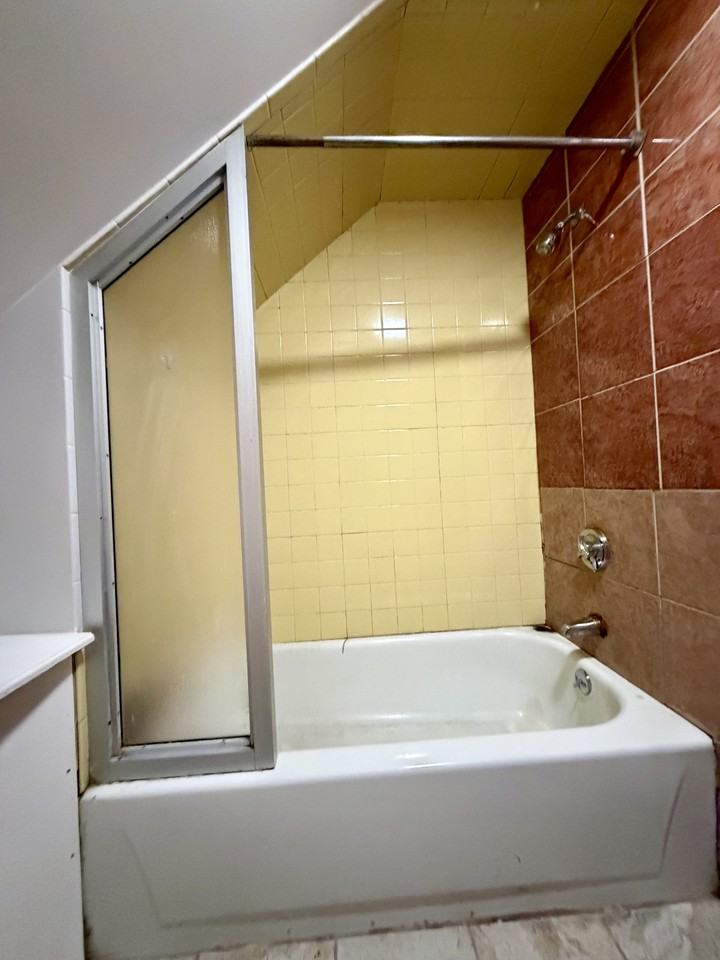 139 Lowell St #3 - Photo 7 of 8