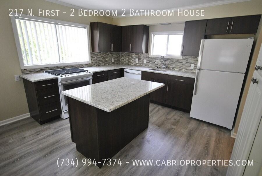 217 N. First - Photo 2 of 28