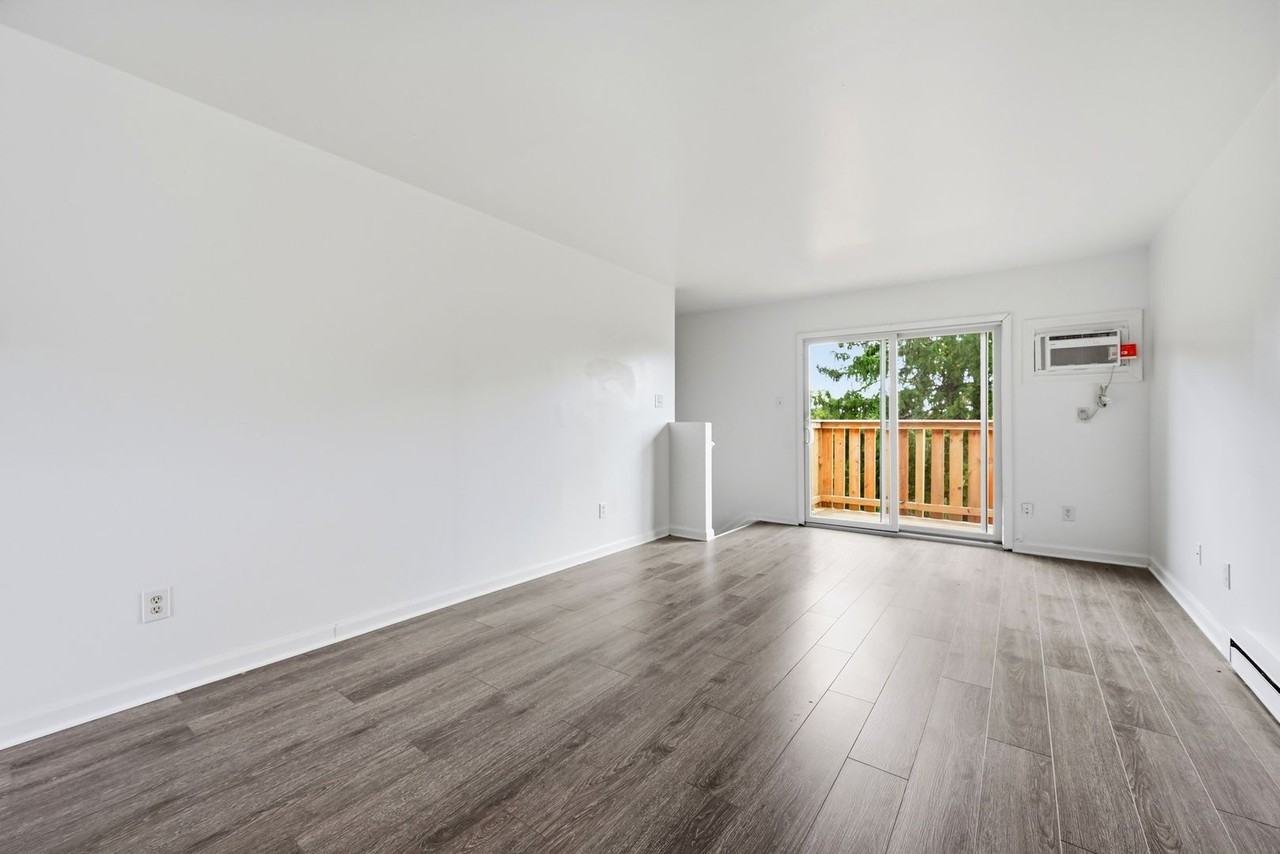 503 S Austin St #516 - Photo 7 of 14
