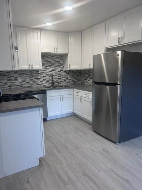 4181 Duquesne Ave - Photo 3 of 48