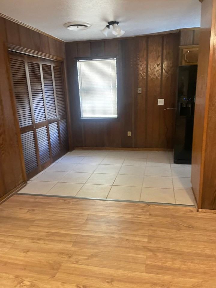 1606 Westbrook Rd - Photo 5 of 7
