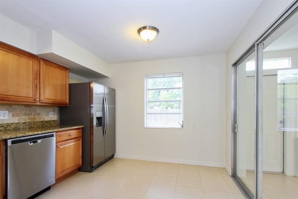 2449 Chandler Avenue - Photo 3 of 11