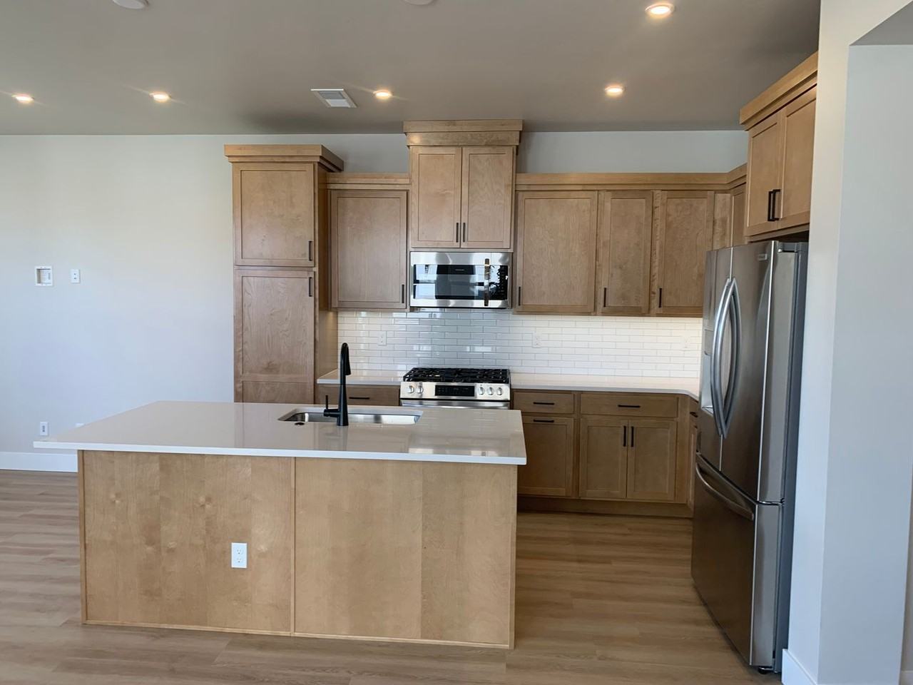 149 S Quincannon Ave - Photo 5 of 15