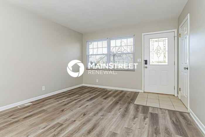 241 Chamberlin Dr - Photo 3 of 16