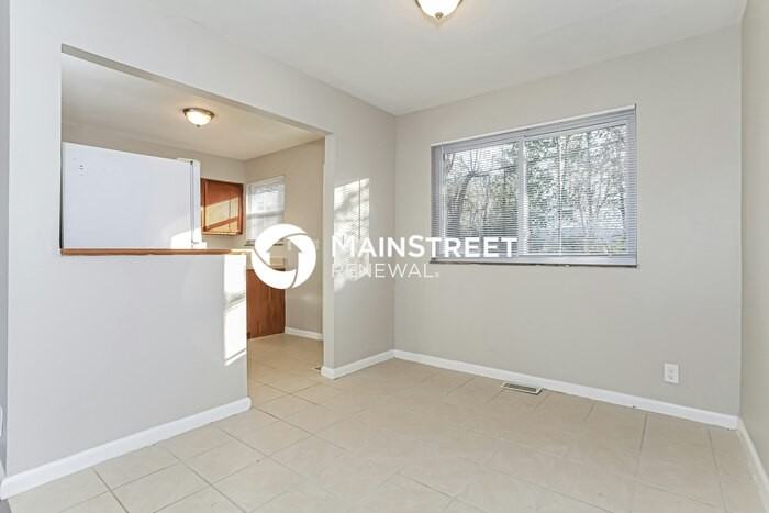 241 Chamberlin Dr - Photo 5 of 16