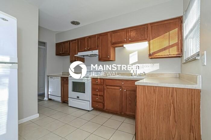 241 Chamberlin Dr - Photo 6 of 16
