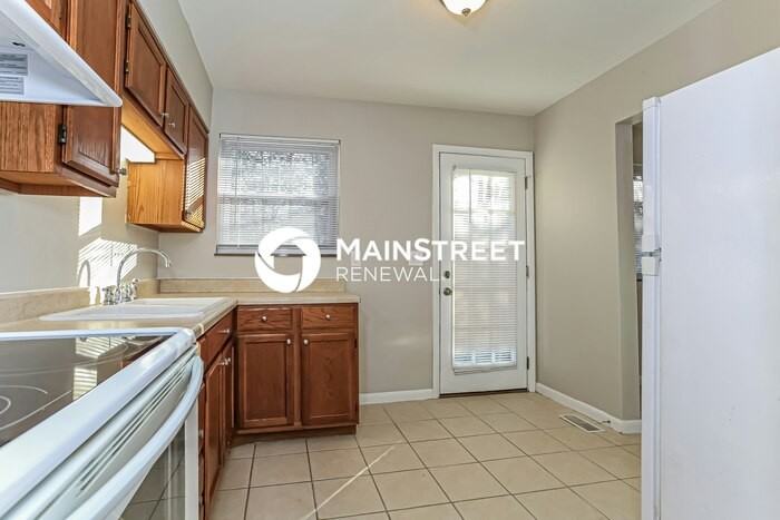 241 Chamberlin Dr - Photo 7 of 16