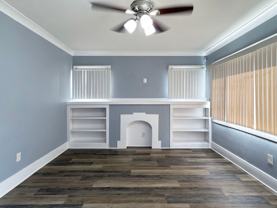 LB1813 - Photo 1 of 1