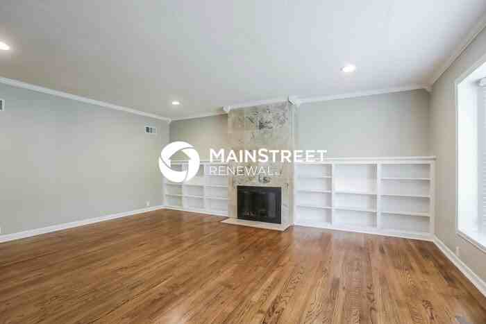 6520 Craig St - Photo 3 of 18