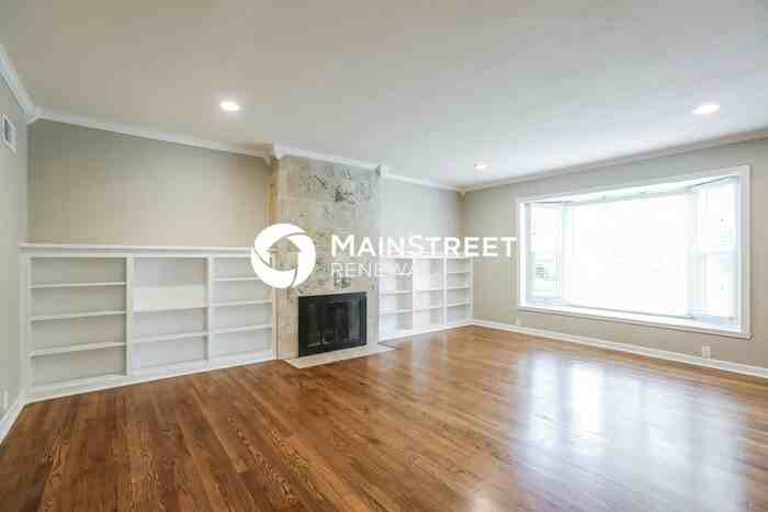 6520 Craig St - Photo 4 of 18
