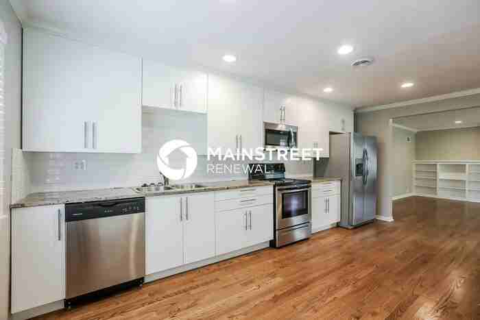 6520 Craig St - Photo 6 of 18
