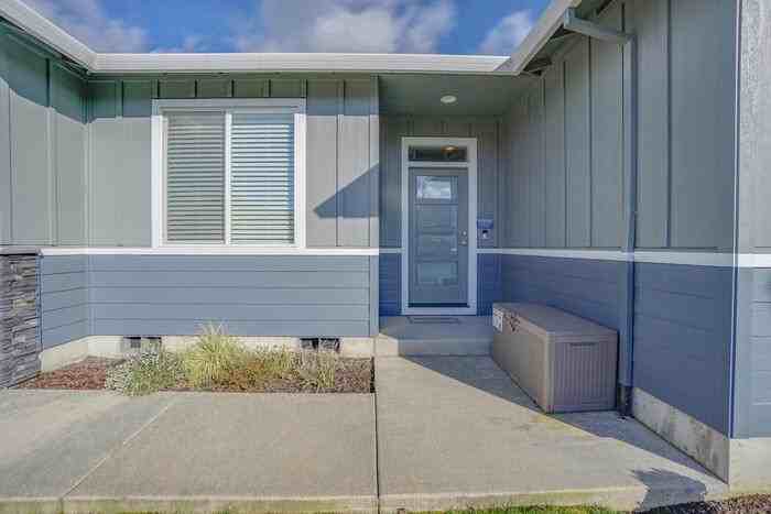 1715 Nw 27th Ave - Photo 4 of 41