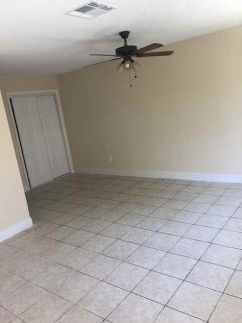 910 S L St #17 - Photo 6 of 9