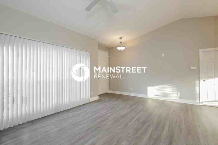 2406 Cleo St - Photo 3 of 16