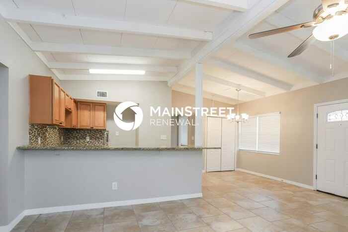 800 62nd Pl S - Photo 3 of 16