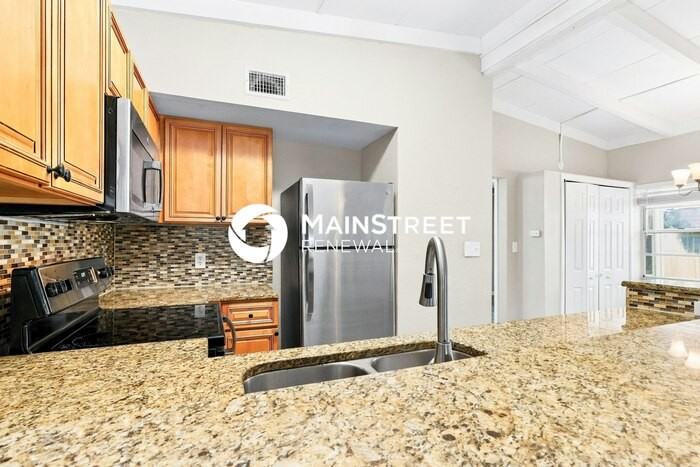 800 62nd Pl S - Photo 5 of 16