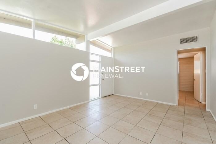 7902 E Scarlett St - Photo 3 of 16