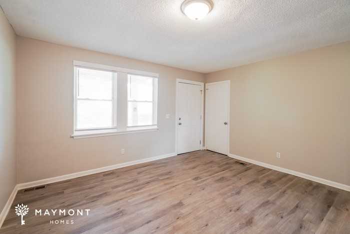 408 Richcreek Rd - Photo 4 of 12