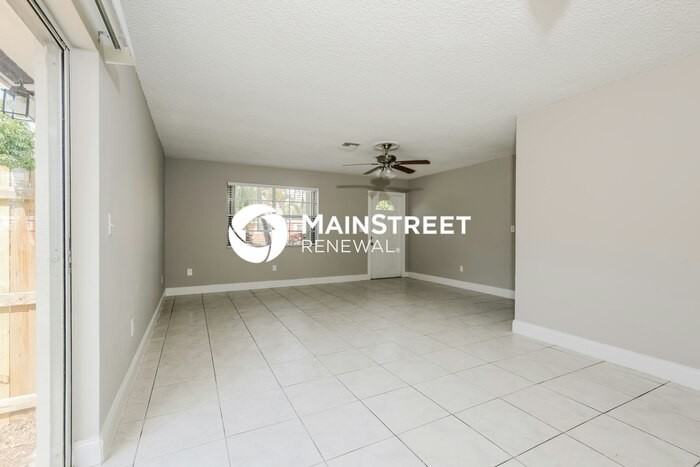 432 Perry Ave - Photo 2 of 15