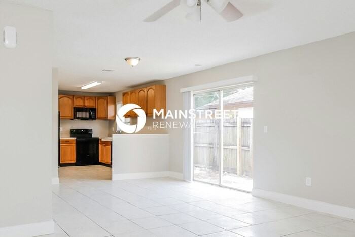 432 Perry Ave - Photo 5 of 15