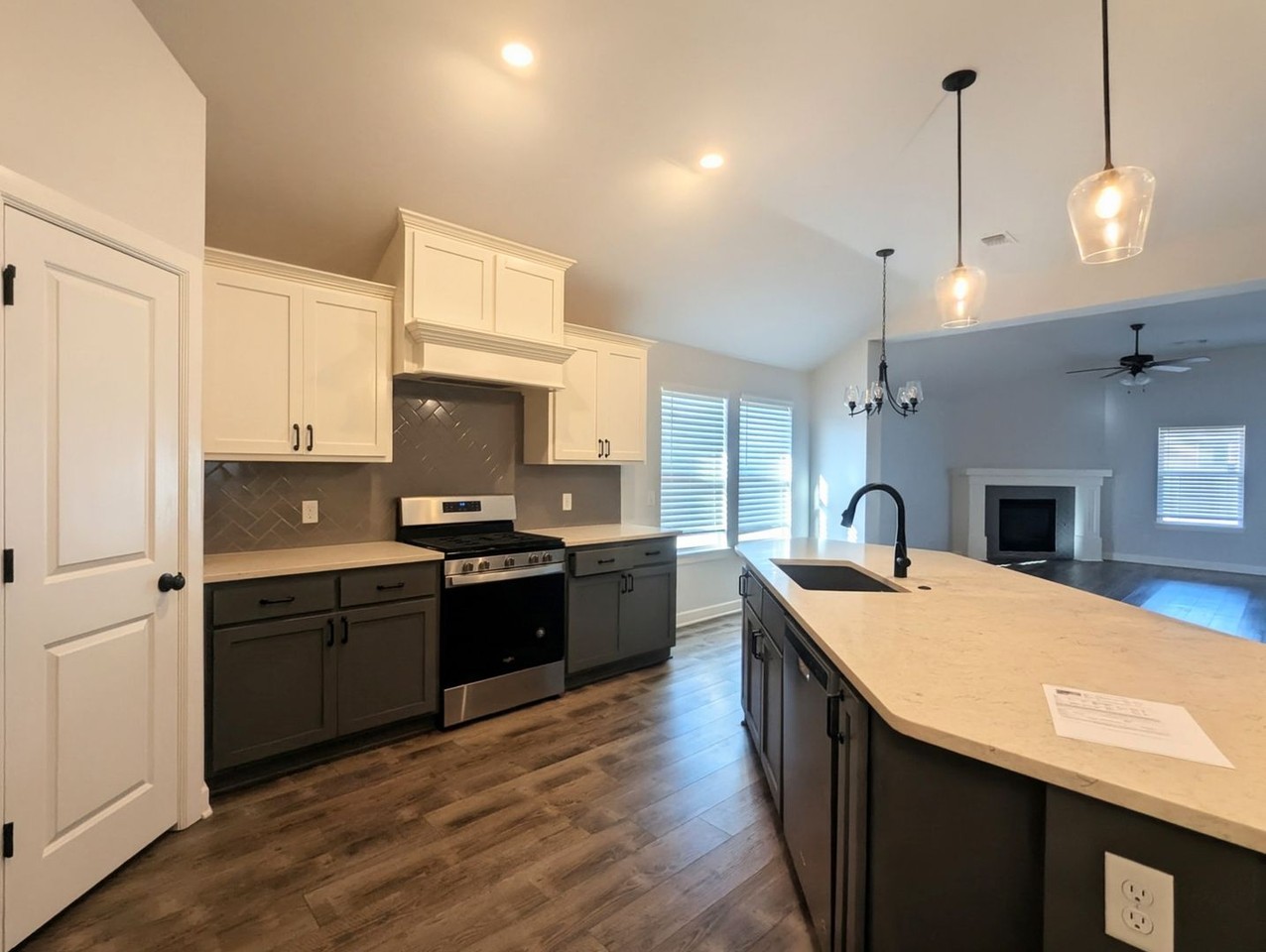 3125 Red Cedar Way - Photo 4 of 21