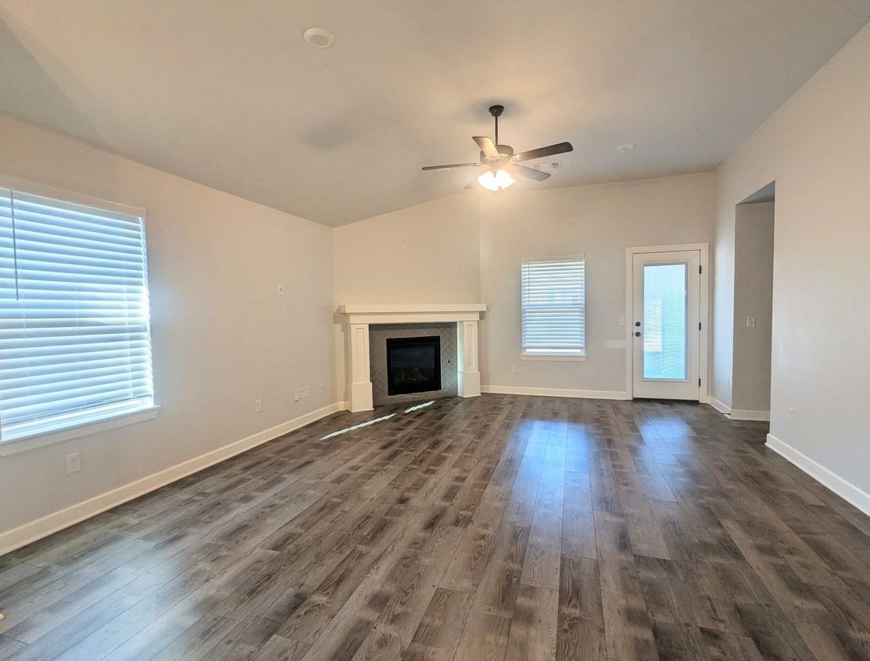 3125 Red Cedar Way - Photo 7 of 21