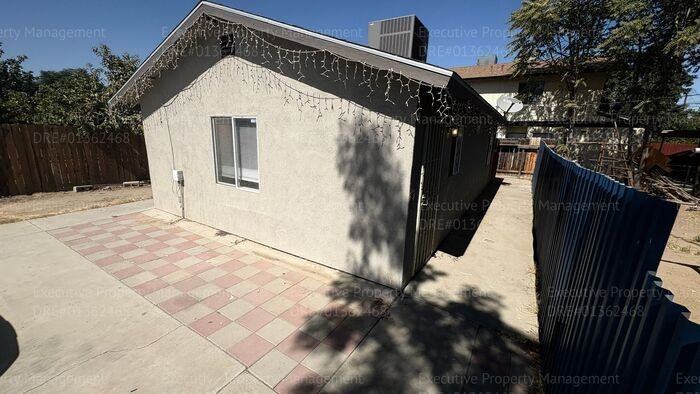 1142 8th Pl #1140 - Photo 3 of 23