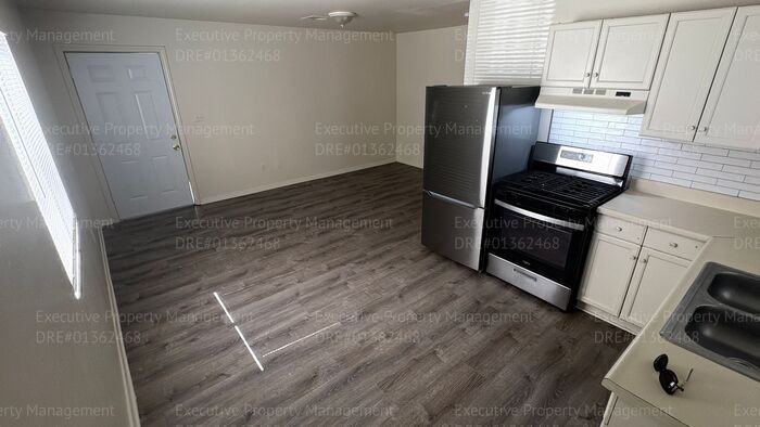 1142 8th Pl #1140 - Photo 7 of 23