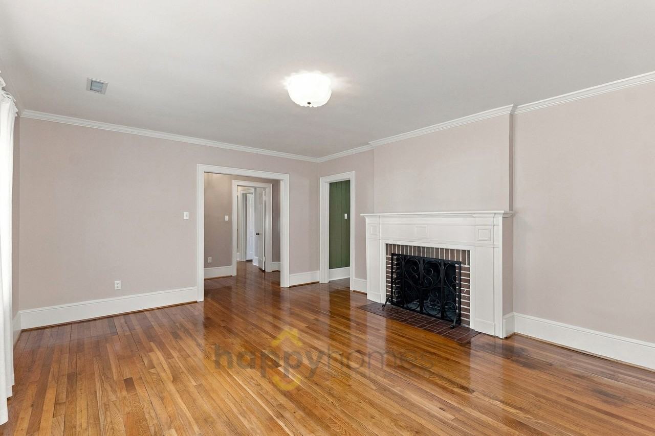 917 S Main St - Photo 4 of 26