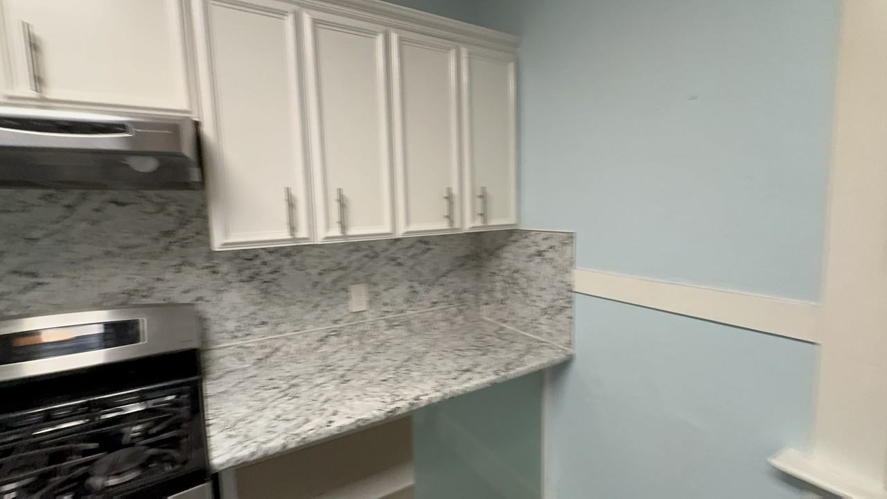 306 Esmond Avenue - Photo 3 of 14