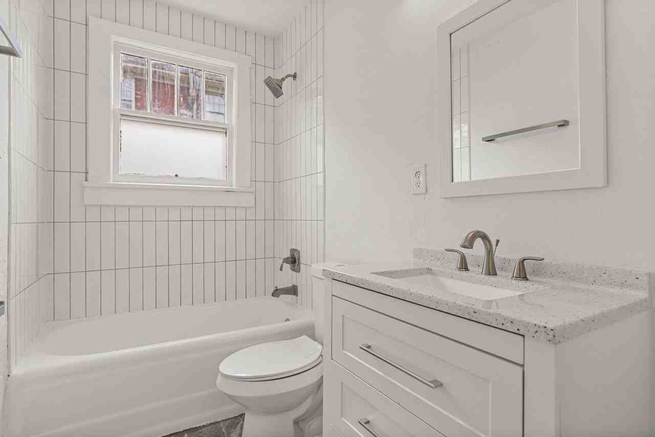 The Oaks Apartments - Photo 6 of 19