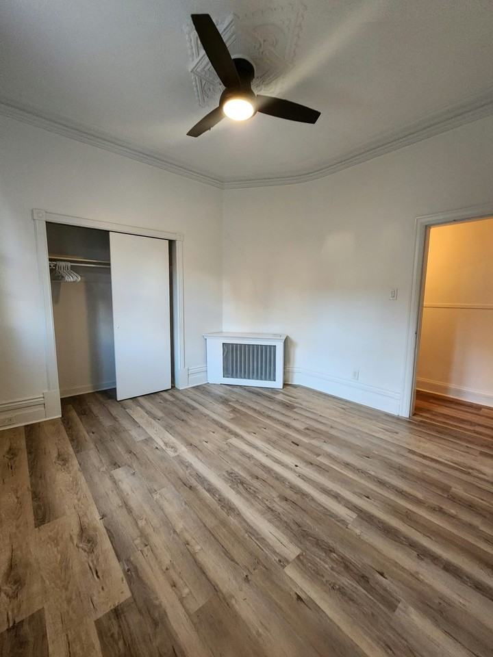 126 Lennox St - Photo 5 of 9