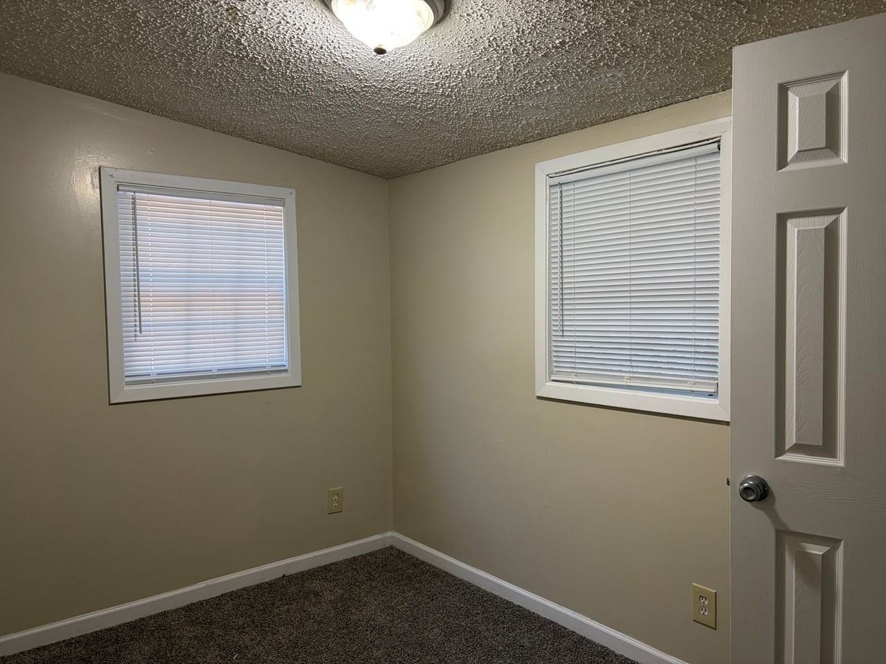 109 Wayside St - Photo 6 of 10
