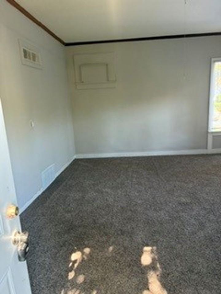 1515 Tecumseh St - Photo 3 of 8