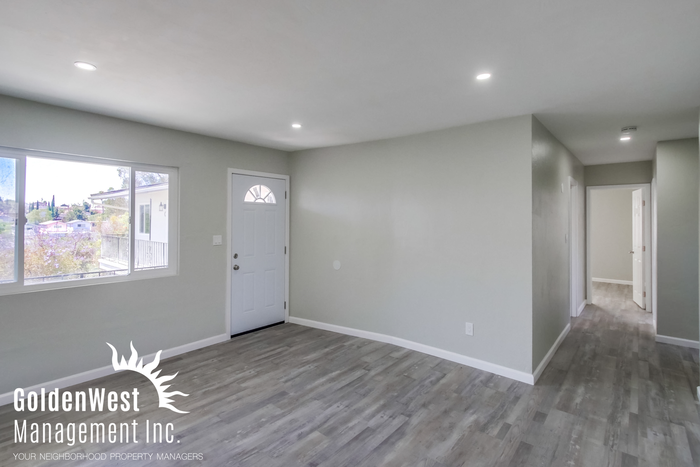 3211 Euclid Ave #B - Photo 3 of 12