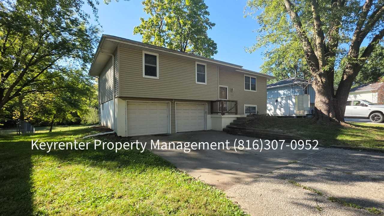 1407 Se 19th St - Photo 2 of 29