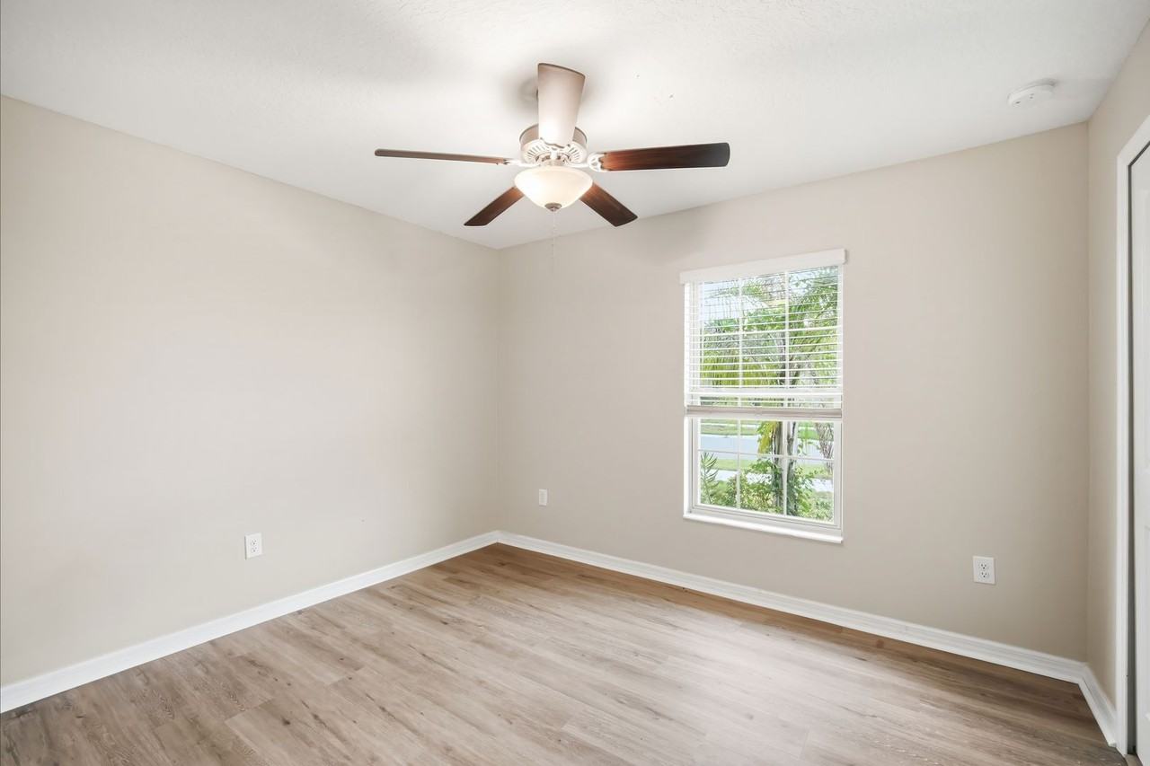 1882 Silver Star Pl - Photo 5 of 26