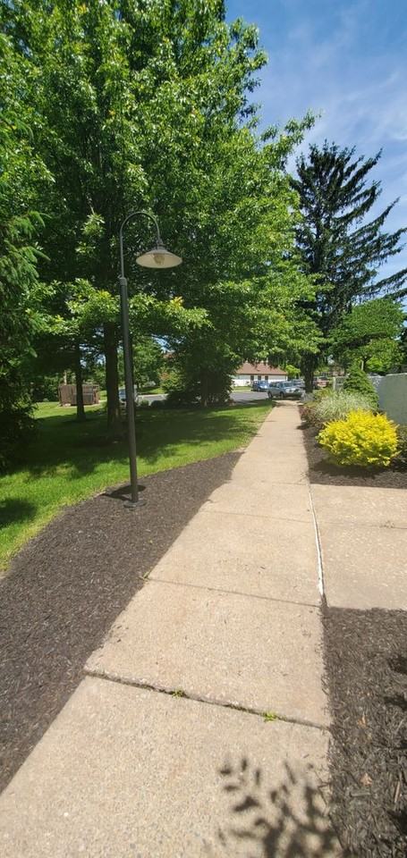 803 Stratford Dr - Photo 3 of 14