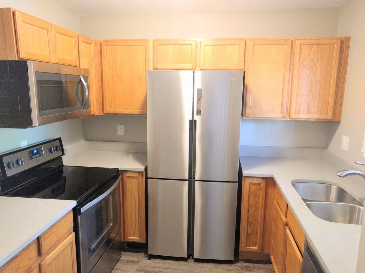 2276 S Pitkin Way #F - Photo 2 of 28