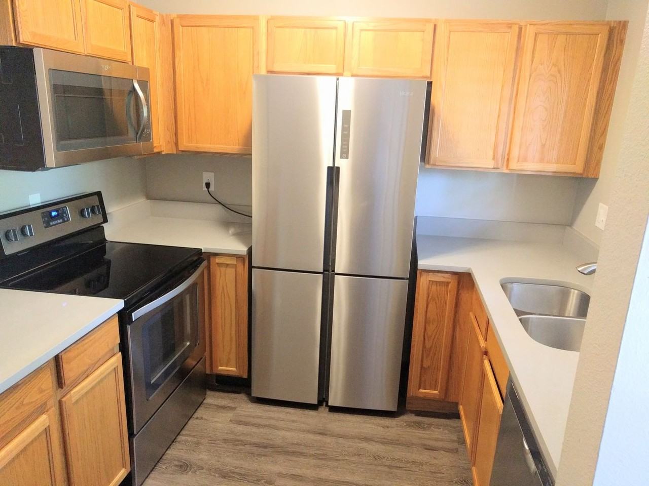 2276 S Pitkin Way #F - Photo 5 of 28
