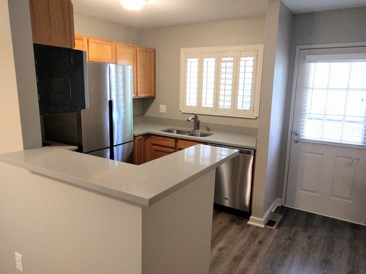 2276 S Pitkin Way #F - Photo 7 of 28