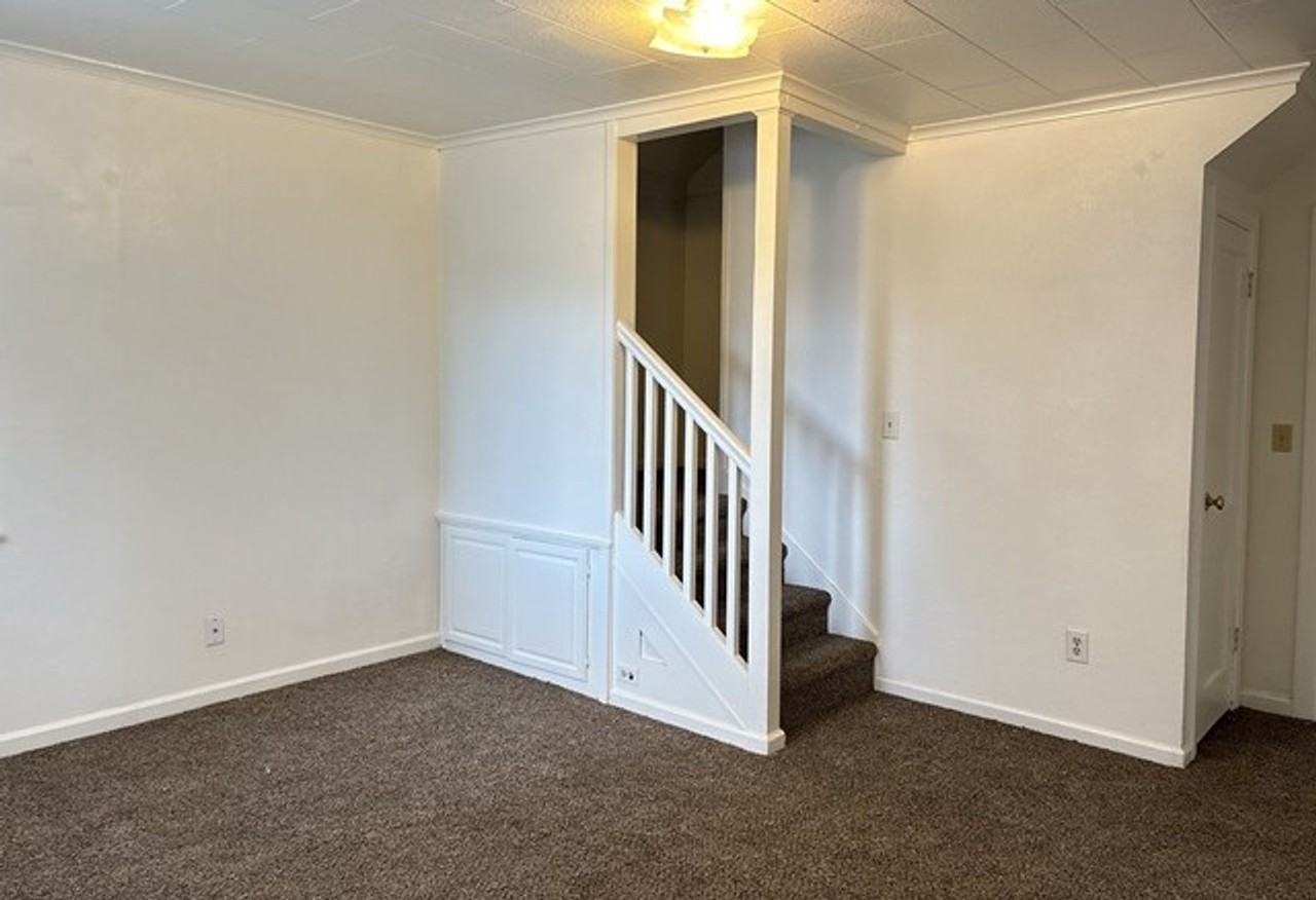 840 Hoyt St Se - Photo 2 of 16