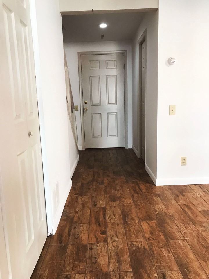 Hampton Estates Townhomes - Photo 6 of 13