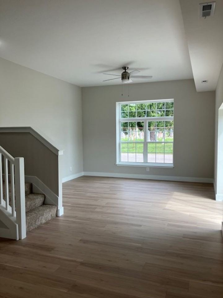 425 Clark St - Photo 2 of 21
