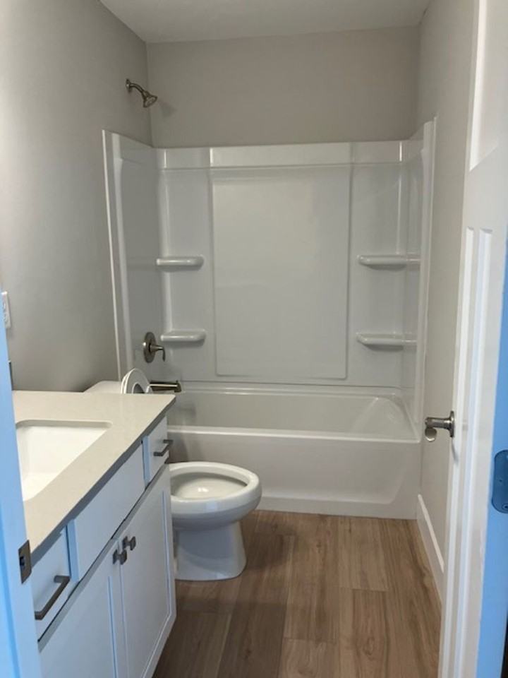 425 Clark St - Photo 6 of 21