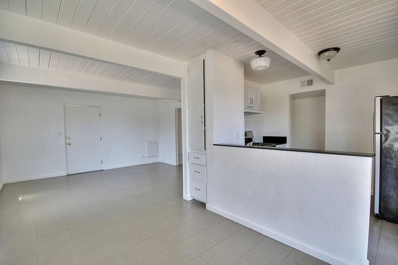 1020 El Embarcadero - Photo 3 of 33