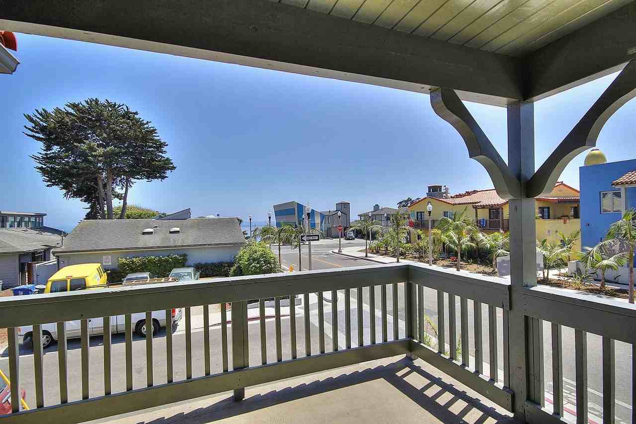 1020 El Embarcadero - Photo 6 of 33