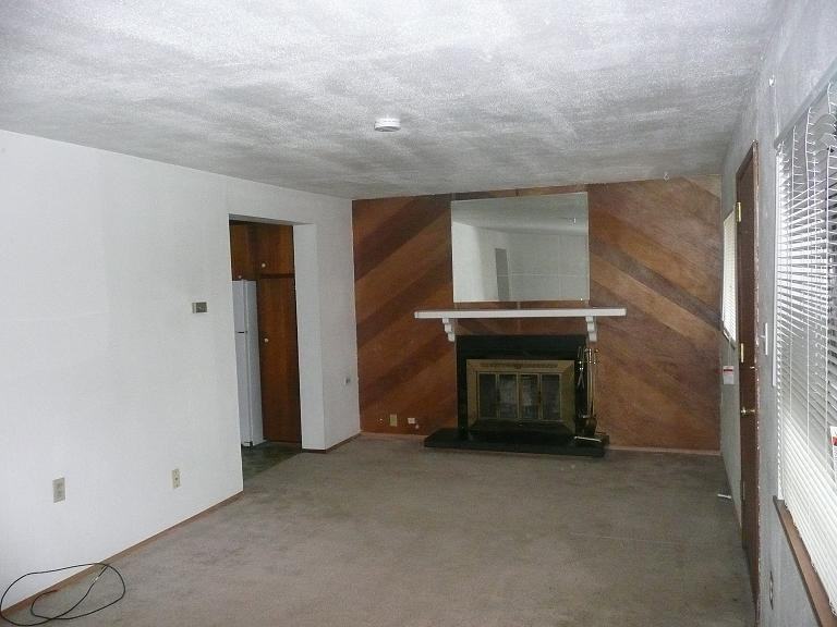 8201 S Ainsworth Ave - Photo 4 of 16