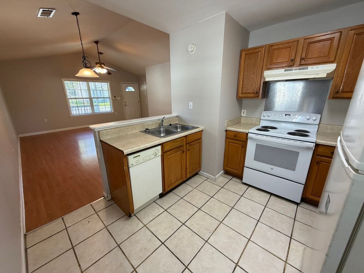 624 Pennington Ave Sw - Photo 6 of 12