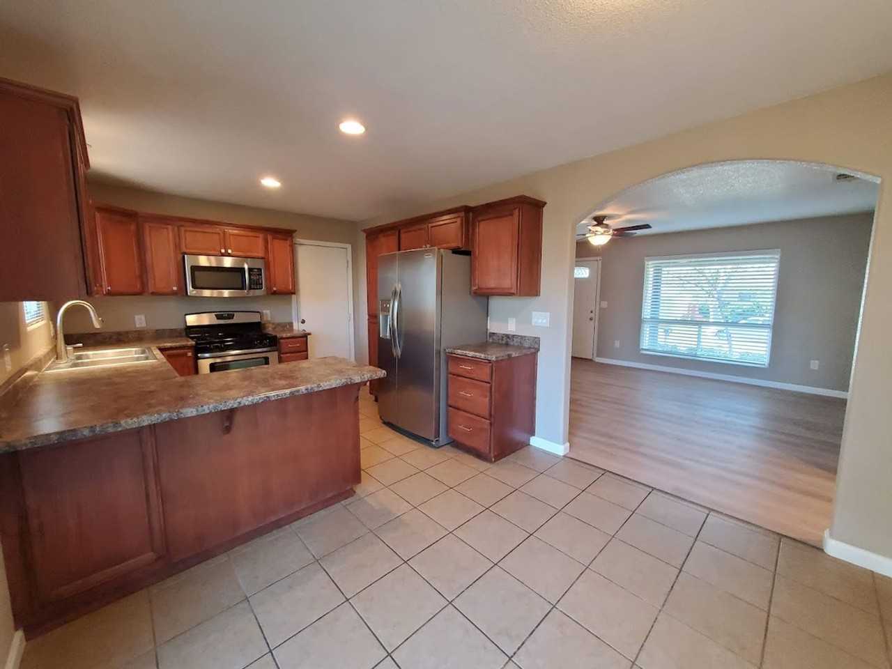 2895 Kenco Ave - Photo 7 of 22